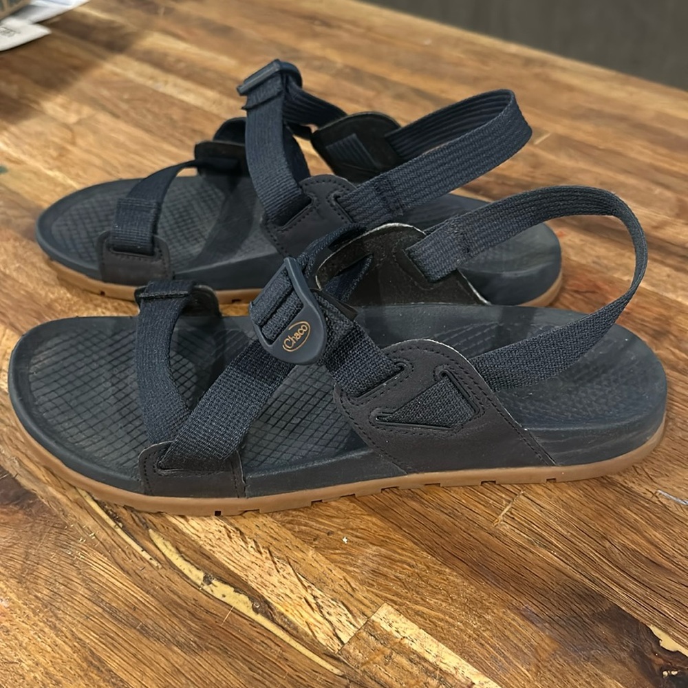 Chaco lowdown sandals
